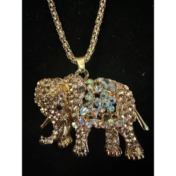 Marked Betsy Johnson Rhinestone Elephant Goldtone Statement Necklace Pendant 28” - Picture 5 of 15